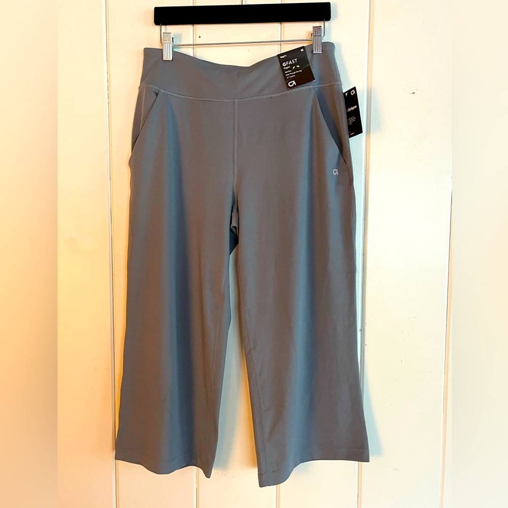 Grey Capri wide leg Gap leggings Med NWT